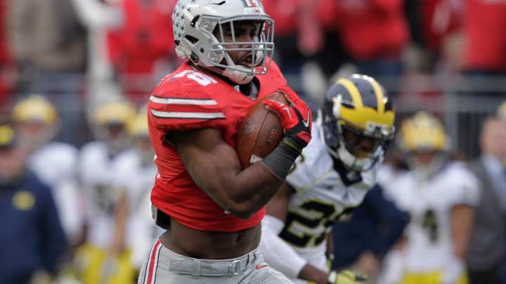 Ohio State's Ezekiel Elliott wins AAU Sullivan Award