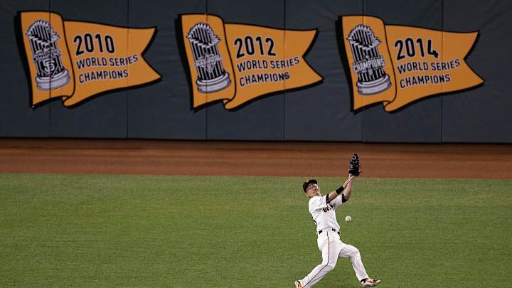 Peavy shuts down Cubs as Giants earn 1st win in series, 4-2 Peavy shuts down Cubs as Giants earn 1st win in series, 4-2
