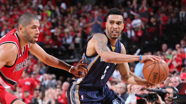 Grizzlies hold off Blazers rally to win 115-109, go up 3-0