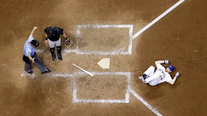 Parra, Fiers lead Brewers past Pirates, 4-1