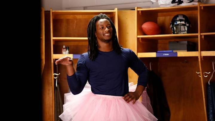 Todd Gurley, Jolly Ranchers let everyone know being a rookie sucks Todd Gurley, Jolly Ranchers let everyone know being a rookie sucks
