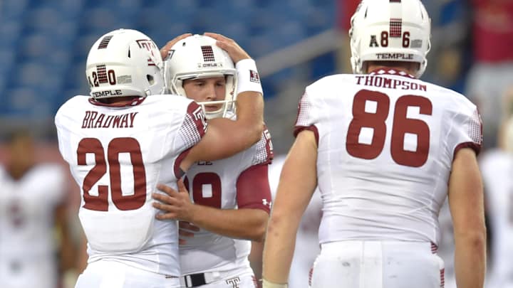 Temple defeats UMass 25-22