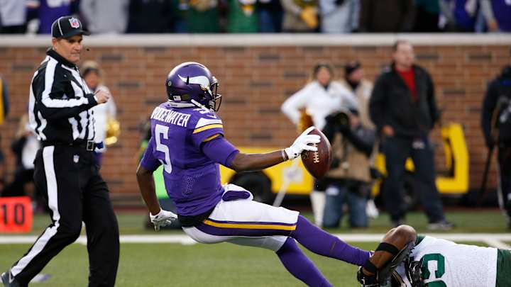 Vikings line out to slow pass rush with Falcons up next