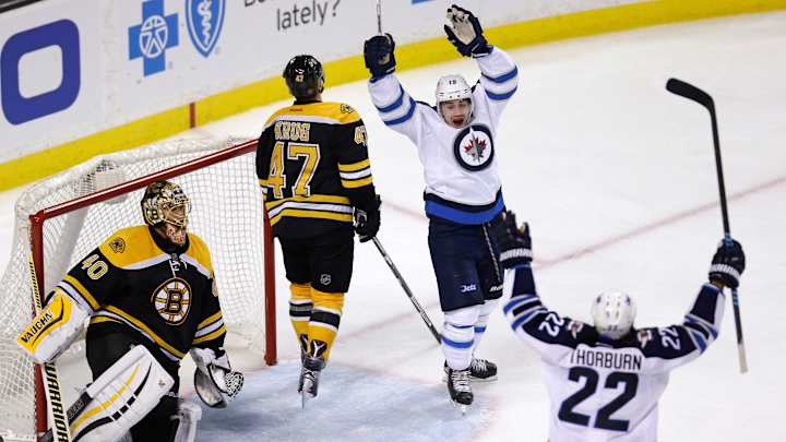 Jets beat Bruins 6-2, snap 13-game losing streak in Boston Jets beat Bruins 6-2, snap 13-game losing streak in Boston