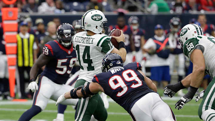 Jets stay with QB Fitzpatrick, who's 'right man for job'