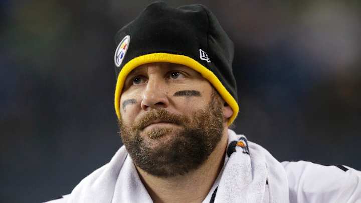Roethlisberger to remain under concussion protocol