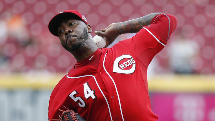 AP Source: Reds agree to deal Chapman to Dodgers