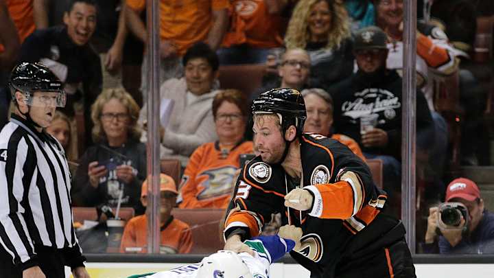 Canucks spoil Ducks' home opener with 2-1 shootout win Canucks spoil Ducks' home opener with 2-1 shootout win