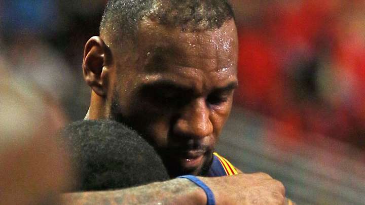 LeBron, Irving both nursing injuries before Game 5