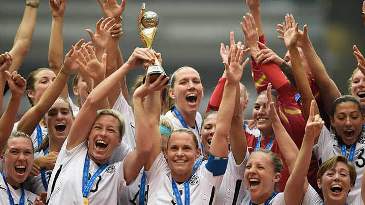 New York mayor working to hold ticker tape parade honoring USWNT New York mayor working to hold ticker tape parade honoring USWNT
