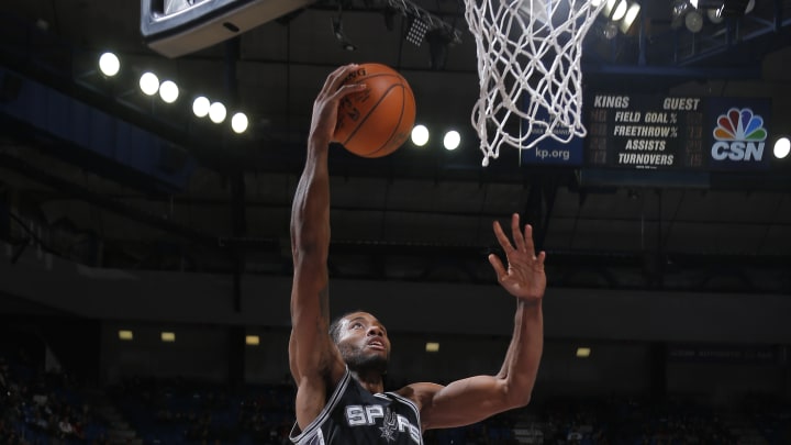 Leonard has 24 points in Spurs' 106-88 win over Kings