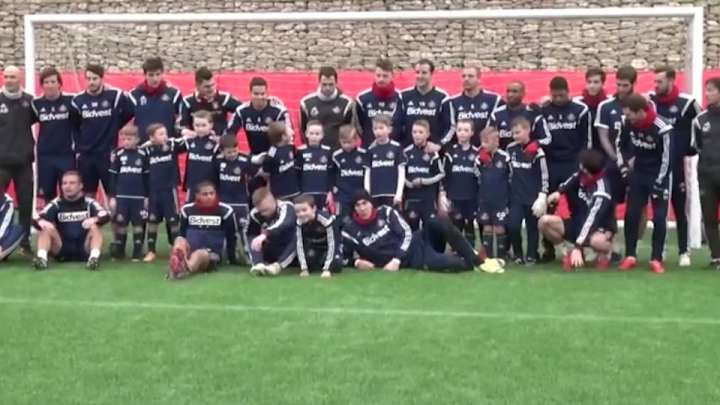 Watch Sunderland's first team take on the under-8 squad