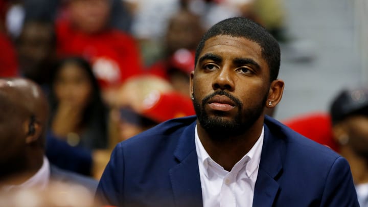 Cavs' Irving tests knee with brace, questionable for Game 3