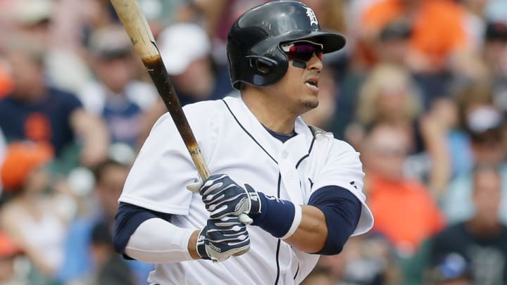 Hit and Run: Should ailing Victor Martinez give up on switch-hitting?