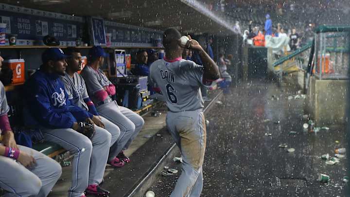 Royals edge Tigers 2-1 in 10 after long delay