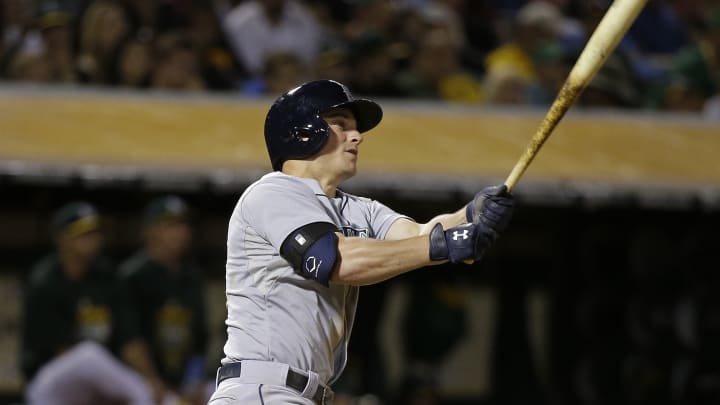 Hernandez, Cano lead Mariners to 8-3 win over A's