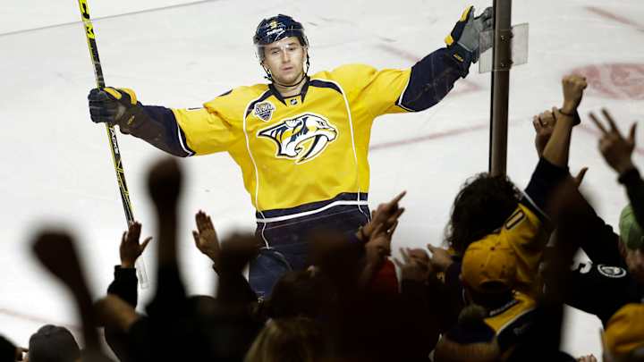 Filip Forsberg scores 2, Predators beat Coyotes, 5-2