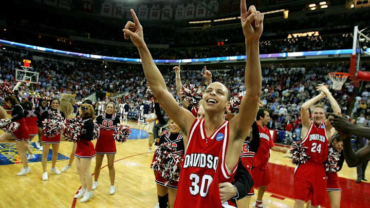 Iowa is making sure Stephen Curry can't suit up for Davidson