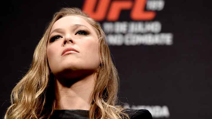 Ronda Rousey dresses as pirate wench at Renaissance fair Ronda Rousey dresses as pirate wench at Renaissance fair