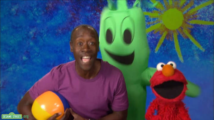 Sesame Street teases Patriots with word of the day, "Inflate"