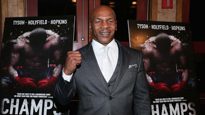 Watch: Mike Tyson offers advice for Floyd Mayweather, Manny Pacquiao