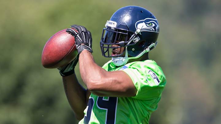 AP Source: Seattle nearing extension with Bobby Wagner