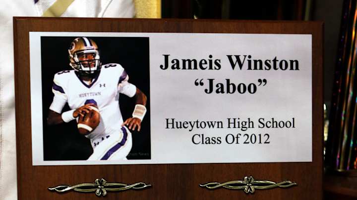 Winston brings spotlight to Alabama hometown for draft