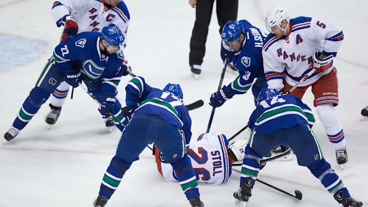 Daniel Sedin's goal lifts Canucks over Rangers 2-1 Daniel Sedin's goal lifts Canucks over Rangers 2-1