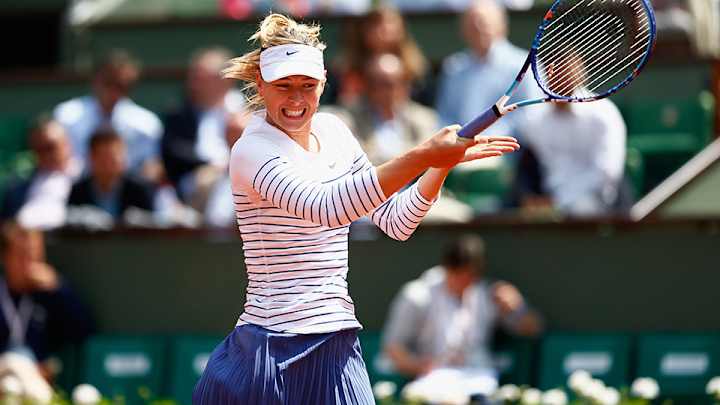 Day 4 recap: Federer, Sharapova win in straight sets; Johnson advances Day 4 recap: Federer, Sharapova win in straight sets; Johnson advances