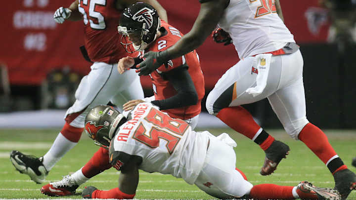 Bucs LB Alexander has huge game after teenage brother killed