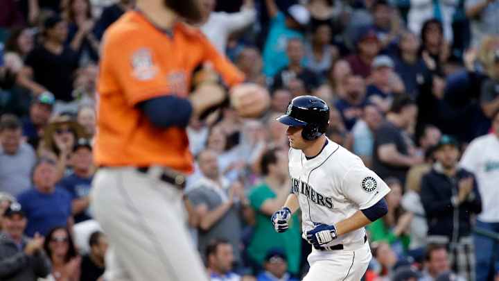 Walker fans 11, Mariners power past Astros 6-3 Walker fans 11, Mariners power past Astros 6-3