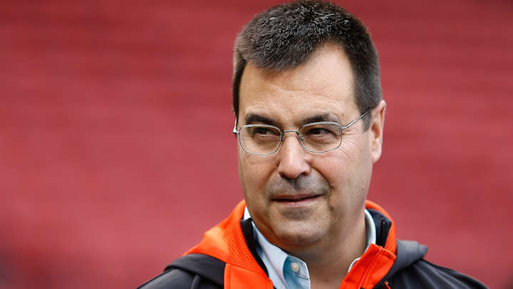 Orioles owner denies report that Jays near trade for GM Dan Duquette Orioles owner denies report that Jays near trade for GM Dan Duquette