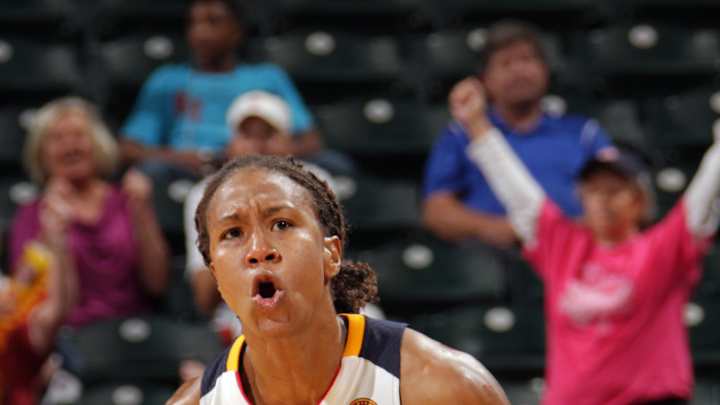 Catchings helps Fever beat Sky to force Game 3 in East semis