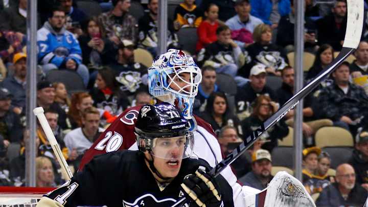 Crosby, Malkin score to lift Penguins over Avalanche 4-3 Crosby, Malkin score to lift Penguins over Avalanche 4-3