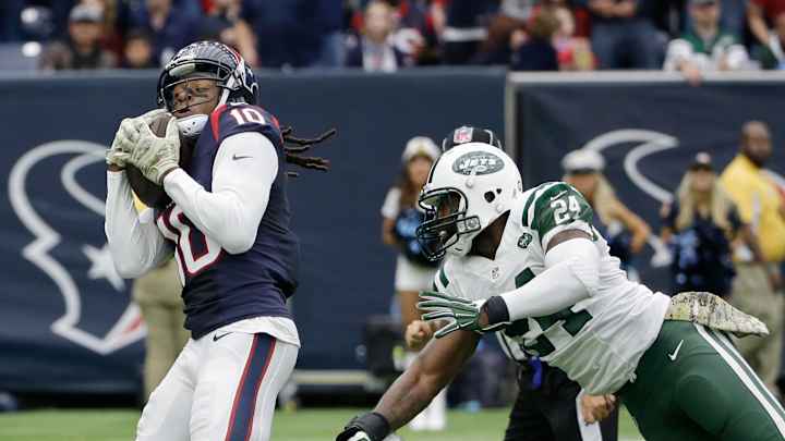Jets center Nick Mangold injured against Texans