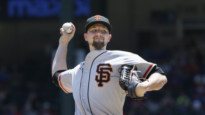 Giants place right-hander Mike Leake on DL with leg strain