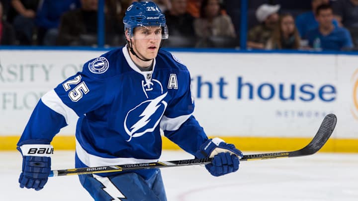 Lightning D Matt Carle (torn abdominal muscle) out 6-8 weeks