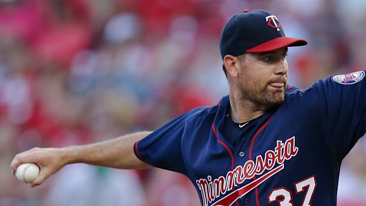 Reds get up by 8 runs, hold on for 11-7 win over Twins