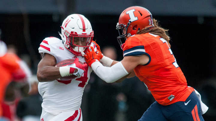 Late Allison TD delivers Illinois win over Nebraska, 14-13