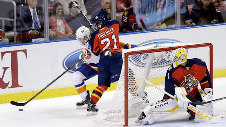 Barkov's shootout goal gives Panthers 3-2 win over Islanders