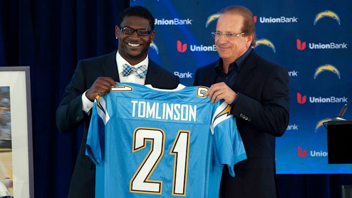Chargers to retire LaDainian Tomlinson's number in November
