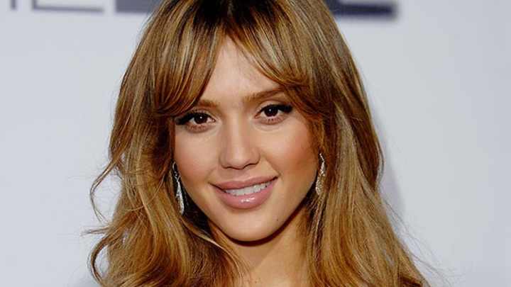 Tuesday P.M. Hot Clicks: Jessica Alba, Ed Sheeran batting practice
