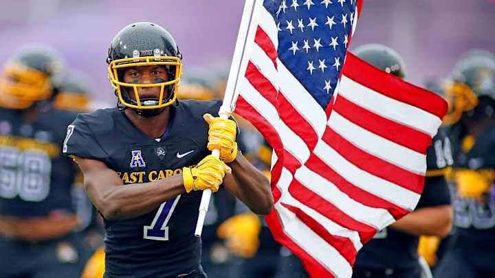 Summers helps East Carolina beat Virginia Tech 35-28