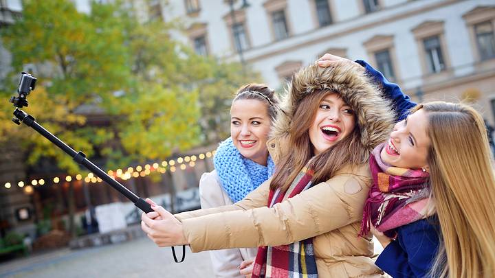 Tottenham Hotspur, Arsenal ban selfie sticks