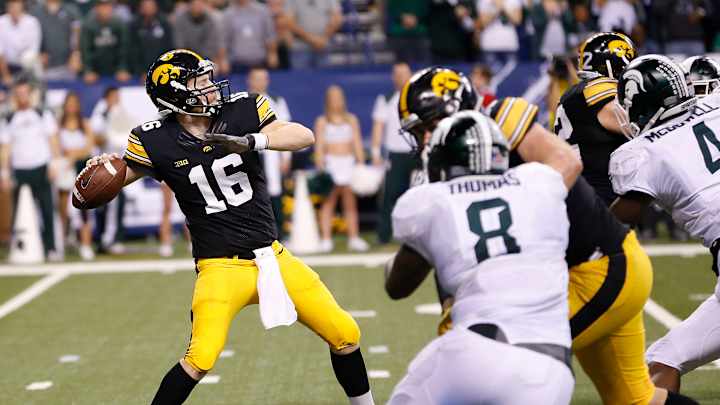 Iowa to face Stanford in 102nd Rose Bowl after CFP misses