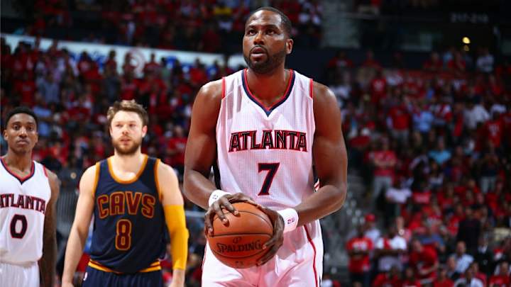 Twitter was surprised to find out Elton Brand was on the Hawks