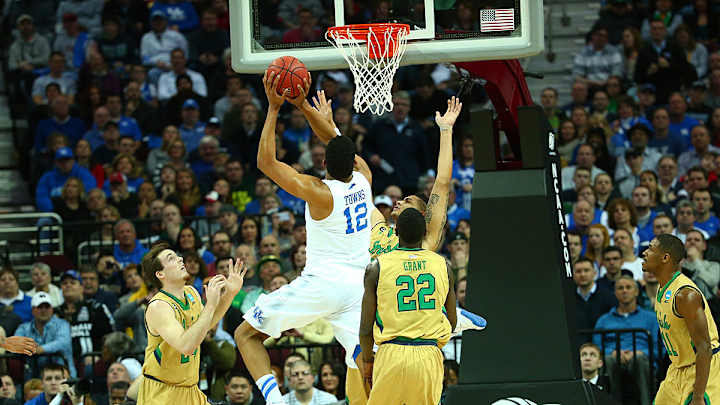 Kentucky survives nail-biter against Notre Dame to stay perfect