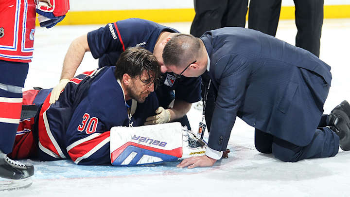 Watch: Rangers goalie Henrik Lundqvist takes puck to the neck Watch: Rangers goalie Henrik Lundqvist takes puck to the neck