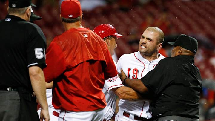 Votto goes wild in argument, Pirates beat Reds on Kang slam