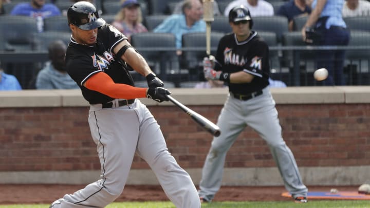 Stanton hits 2 homers, Marlins tag Niese and beat Mets 9-5